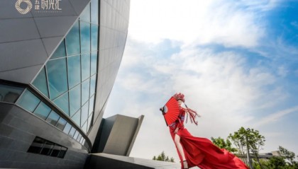  耐克续约英超联赛，未来五季装备赞助  