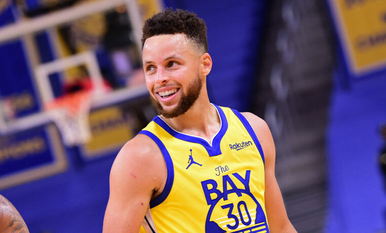  霍芬海姆锋线双星联手轰入四球  