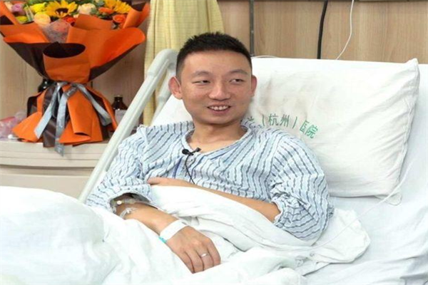  保罗14助攻激活太阳进攻群  